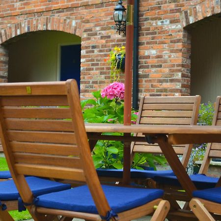 The Manor Guest House 치들 외부 사진